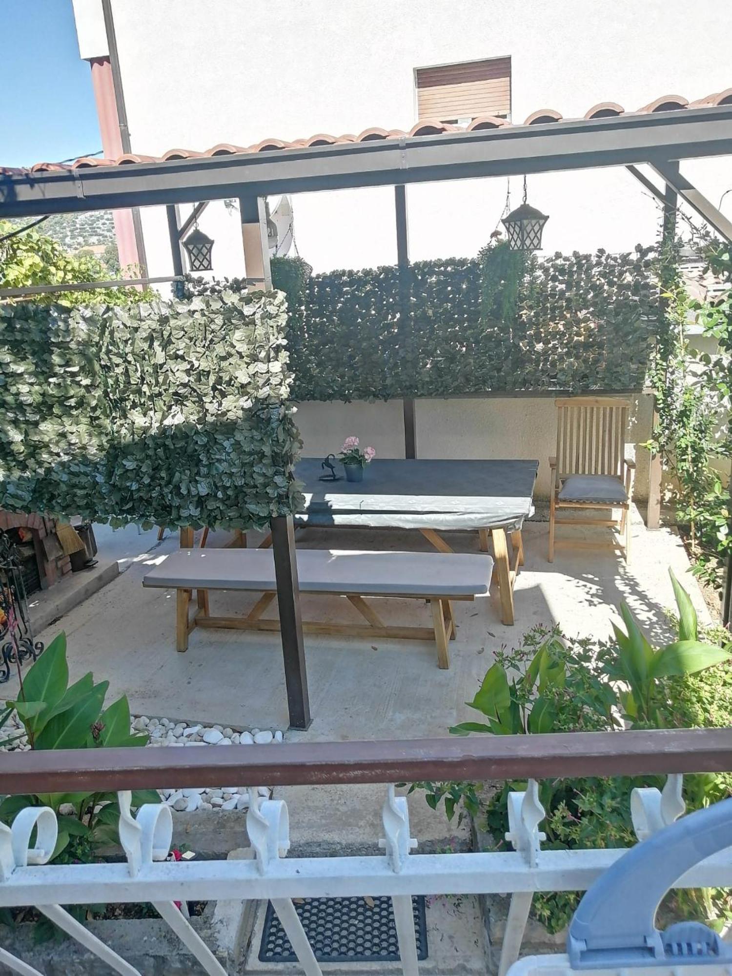 Apartments Kursan Seget Vranjica Exterior foto