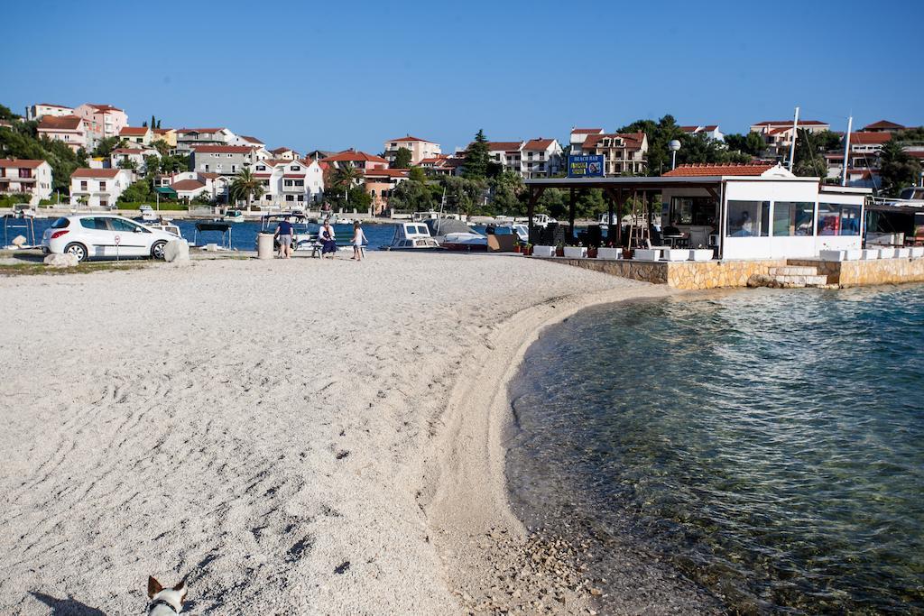 Apartments Kursan Seget Vranjica Exterior foto
